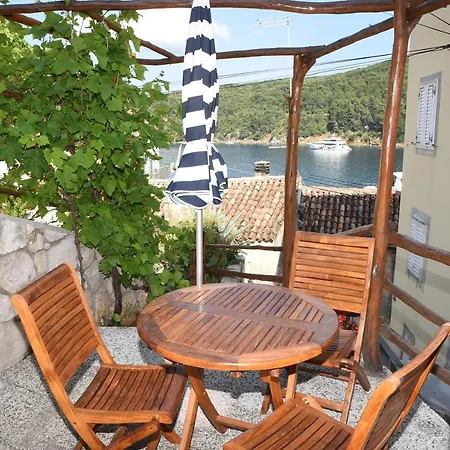 Apartment Anamarija Valun