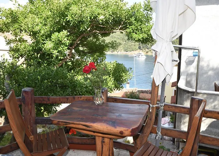 Anamarija Apartment Valun